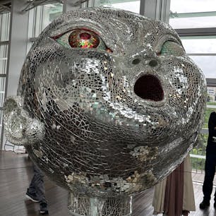 六本木にある国立新美術館は、アートで溢れています。
企画展の他に、公募展などもあり私のアート仲間も多数出品しています。
身近にアートにふれて見てください！

#国立新美術館
#美術館
#art#絵画#彫刻#ルーブル展