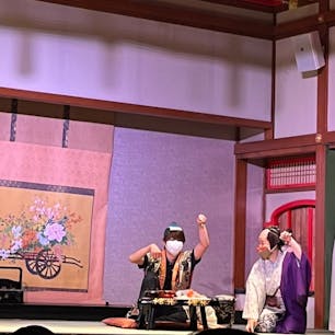 2022.7.25

#登別
#伊達
#登別伊達時代村
#カップル

ここほんとうにすきです、おすすめです
ステージに飛び入り参加させてもらえたり
抹茶とお団子とか食べてみたり
いろんな体験をして
時代にくるっと入り込んではしゃげちゃう感じがすっごくすき！