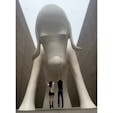2023.6.22
#青森県立美術館
#青森
#あおもり犬
#カップル

この犬様こんなに大きいとは！！！
美術館、まっしろ無機質な感じでまた良かった💭