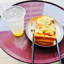 おしゃれランチ✨
ピザトーストおいしかった♡