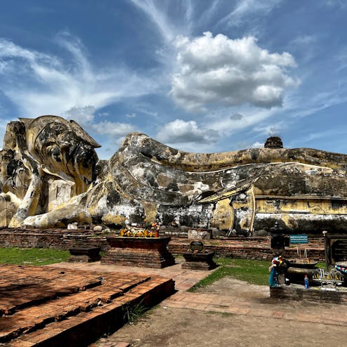 ワット・ロカヤ・スター