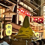 京都
祇園祭後祭宵山
南観音山　あばれ観音
23日午後11時15分ごろ、布でぐるぐる巻きにされた観音様がお出ましになりました。ここら辺を激しく揺さぶられながら、3回お回りくださいます🙏