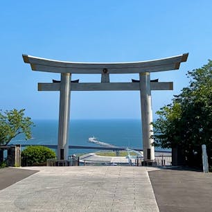 石巻の高台にある「日和山公園」

山頂には鹿島御児（かしまみこ）神社も鎮座しており、石巻の町並みを一望できます。




#宮城県　#石巻　#日和山公園 #鹿島御児神社