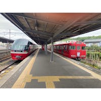 愛知県　河和駅
名古屋駅から特急40分🚃
こっからフェリーで日間賀島に行きたかったけど台風でフェリーなかった🌀
でも駅にあったカフェのモーニングはおいちかた🥹
