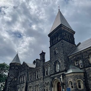 DAY12 Art Canadian’s part of everyday life

📍University of Toronto
📍Kesington Market
📍Graffiti Alley
📍Juicy Dumpling in Chinatown
📍China town
📍AGO Art Gallery of Ontario