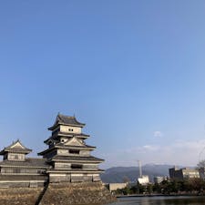 長野県/松本・上諏訪

山と水の綺麗な美しい町
松本市美術館の「天国への梯子」大好きです🥰
上諏訪駅構内にある足湯には癒されました♪

#puku2'23
#puku2"03
#puku2青春18きっぷ旅'23.3
#puku2長野
#長野#松本#諏訪#城
