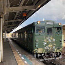 山口県/◯◯のはなし（まるまるのはなし）

'22.12.18

念願の初青春18きっぷ旅😄

この観光列車にも座席指定券を購入すれば乗ることができると知り、これを軸に4泊5日の旅を計画しました。（５回続けて使用する必要はないのですが😅）

東萩駅から下関駅まで乗車。
停車駅もあり、散策時間を楽しむこともできました。

#puku2'22
#puku2"12
#puku2青春18きっぷ旅'22.12
#puku2山口
#山口#◯◯のはなし