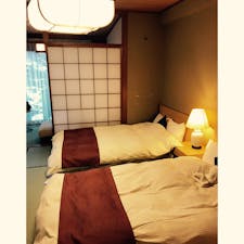 ワインのウェルカムドリンクあります。薪の暖炉があって、ゆっくりできます。

福利厚生で宿泊したので
とてもお得感ありました。

2018年2月宿泊。