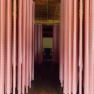 岡山　旧吹屋小学校

マスキングテープブランド　mt
とコラボの展示と販売が
されてました。