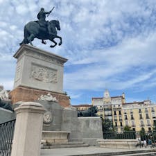 DAY30 Hello The capital of Spain

📍Plaza Mayor
📍renfa Train
📍Mercado de San Miguel
📍Loewe
📍Chocolatería San Ginés