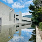 岡山　高梁市成羽美術館

コンクリート打放しの美術館が
水面に綺麗に写って。

安藤忠雄さん設計