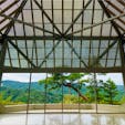 滋賀　ミホ・ミュージアム

自然に溶けこんだ美術館
中のホールにはやわらかな自然光が

建築家I.M.ペイ氏設計
