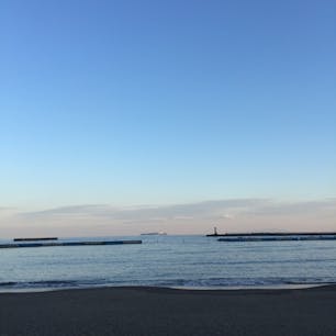 熱海の海です
遠くに初島が見えます