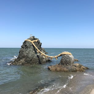 3/12

春に行った三重の夫婦岩
めちゃくちゃ天気が良かったなあ☀️