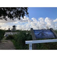 🇳🇱 オランダ

キンデルダイクの風車群

以前生活されていた様子など、中に入って見学できる風車もありました。

#puku2'23
#puku2"10
#puku2ベネルクスへの旅🇳🇱
#オランダ#キンデルダイク#風車