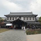 京都鉄道博物館

此処に旧京都JR二城駅舎が有ります。
俺等は鉄道博物館に来た時、ビックリしました。俺等は此の二条駅は解体され、もう無いと思って居ました、今は鉄道博物館でしっかりとまだ此の建物は活躍して居ました♪

#サント船長の写真　#駅舎