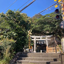 神奈川県/御霊神社

江ノ電の踏み切りを渡った先にある、御霊神社の鳥居。

線路とのあまりの近さに驚いて、何度か行き来してしまいました😆

#puku2"11
#puku2伊東から関東地方を巡る旅'22.11
#puku2神奈川
#puku2鎌倉
#神奈川#鎌倉#御霊神社#江ノ電#鳥居#神社仏閣