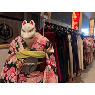 2023.11.Kyoto Trip

レンタル着物 岡本 京都駅西店

京都駅から1駅のアクセスの良さ。着物とヘアセットで1時間程度。

外国人観光客と日本人で賑わっていました🇯🇵

#京都