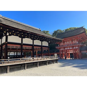 下鴨神社

河合神社に訪れるついでに。京都駅からバスで30分程離れていますが、観光客で賑わっていました。

#京都