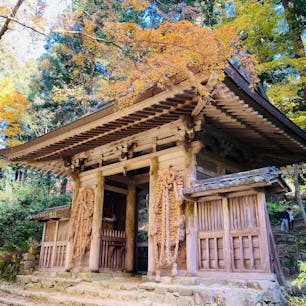 滋賀　百済寺
湖東三山の一つ

仁王門
本堂
鐘楼
本坊