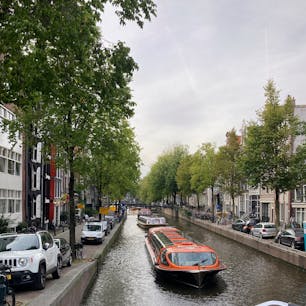 🇳🇱  オランダ・アムステルダム

運河と自転車の街。

アムステルダム中央駅、王宮、ダム広場へ続く道など歴史ある建造物も多い素敵な街並み。



#puku2'23
#puku2"10
#puku2ベネルクスへの旅🇳🇱
#puku2オランダ
#オランダ#アムステルダム
