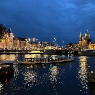 🇳🇱  オランダ・アムステルダム

「アムステルダム中央駅前の夜景」

旅行最後の夜景はとても美しかった🥰


#puku2'23
#puku2"10
#puku2ベネルクスへの旅🇳🇱
#puku2オランダ
#オランダ#アムステルダム