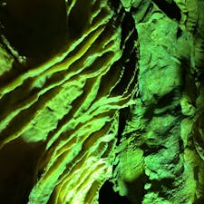 戸津井鍾乳洞

由良町にある鍾乳洞。
中の道も狭くしゃがんで通る所とかが、
冒険心をくすぐられます♪
2023.12.17