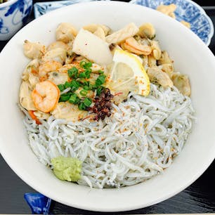 おばんざい割烹 巡る
愛知県名古屋市中区錦2-7-29

#愛知　#丼　#魚