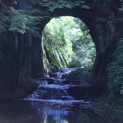 亀岩の洞窟(濃溝の滝)