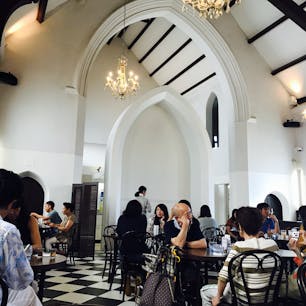 神戸の有名カフェ、フロインドリーブでランチ。
映画『阪急電車』の冒頭で中谷美紀さんがブチ切れてた場所ですね笑