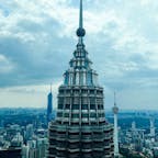 Kuala Lumpur / Malaysia

ペトラナスツインタワー86階からの眺め。
左に見えるビルはKLCCにある世界2位の高さの「Merdeka 118」、真ん中は「ペトロナスツインタワー」、右はスカイラインを360度見渡せる展望デッキがある「スカイタワー」。凄い眺めです！