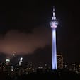 Kuala Lumpur / Malaysia

マレーシアの首都クアラルンプールのシンボル「KLタワー」。
夜のライトアップショーが素敵です♪