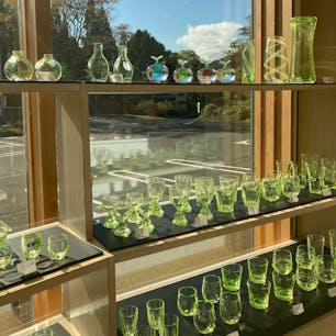 岡山
妖精の森ガラス美術館

ライトでガラスが
煌めきます