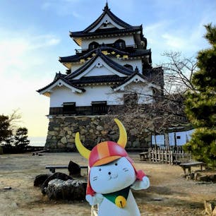 滋賀
彦根城

現存12天守の一つ
天守から琵琶湖を一望