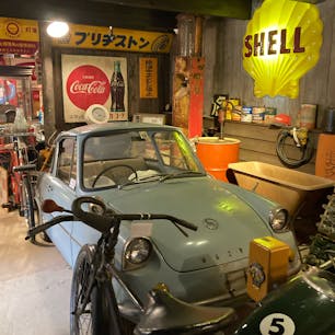 愛媛　大洲

思ひ出倉庫
車、赤電話、タバコ
コカコーラ