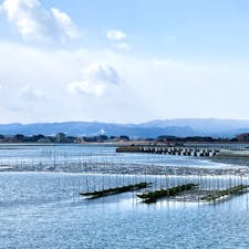 古くは万葉集にもうたわれている松川浦は、福島県唯一の潟湖で風光明媚な景色が楽しめます。

近くの「相馬復興市民市場 道の駅 松川浦」は、新鮮な魚介類をはじめ、美味しそうなものがたくさん揃っていました。
市場食堂もあります。




#道の駅松川浦 #福島県 #相馬市 #松川浦