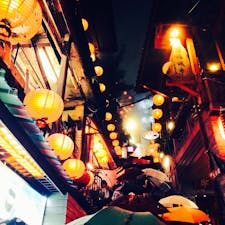 台湾の九份🏮行くと大抵、雨だけど雨でもキレイ😻