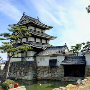 香川　
史跡高松城跡　玉藻公園

お堀の水は何と海水
日本三大海城のひとつ