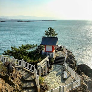 高知　海津見神社

桂浜の小高い岩場にある神社
眺めは最高でした