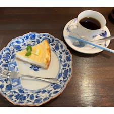 穂高　青森県

地元の方が通う喫茶店。
チーズケーキは3種類から選べます。