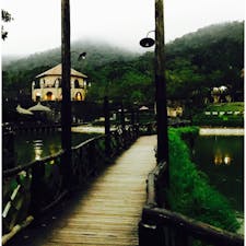 台中 新社古堡荘園
ウエディングフォトの撮影してる人が３組も居た。
台湾なのに西洋に居るみたいな雰囲気な所だった。