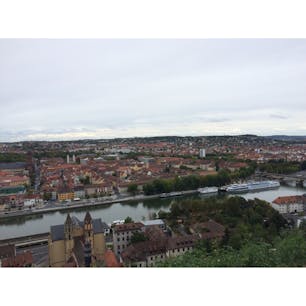 Würzburg 🇩🇪
ヴュルツブルクのマリエンベルク要塞からの景色