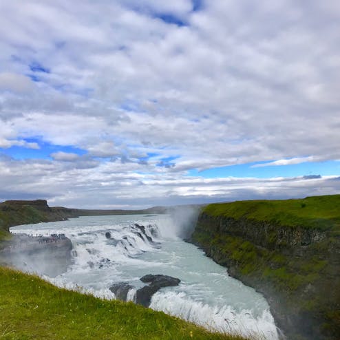 グトルフォスの滝 Gullfoss Fall の投稿写真 感想 みどころ 夏場は圧巻の水量と迫力 近くにもすぐ行けます アイスランド トリップノート