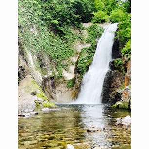 秋保大滝　@宮城県

階段かなり急ですが、朝は人も少なく静かな水辺を楽しめます。