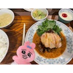 中華旬彩 森本
よだれ鶏、一口食べて　おいしぃ〜🥺ってなりました。開店前に並んで入店しました。飲茶も美味しいのでプラスしてもペロッと食べれちゃいます。ご飯のお代わり無料です♪