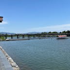 渡月橋

嵐山って言うと、橋と桂川
やっぱりここがなんといってもいい景色です。
2024.5.18