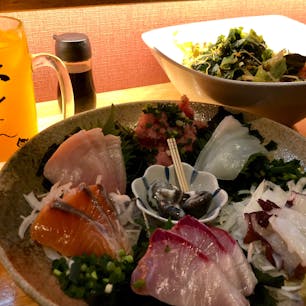 居酒屋 伝
静岡 掛川

お料理のボリュームもあり、どれもとても美味しかったです。
店主さんのお人柄も良く、また是非伺いたいです。