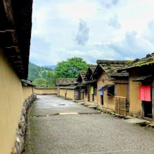 福井
一乗谷朝倉氏遺跡

むかしの街並みが再現されていて
楽しく散策できます