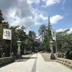 戦国武将のなかでも高い人気を誇る上杉謙信。
その謙信を祭神とした上杉神社は、米沢市でも人気観光地となっています。
ゆかりの記念館や資料館もあり歴史ファン必見のスポットです。


#米沢市 #上杉神社 #olive