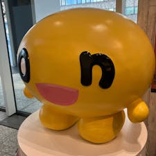 移転して新しくなったHTB本社。onちゃんがいっぱい